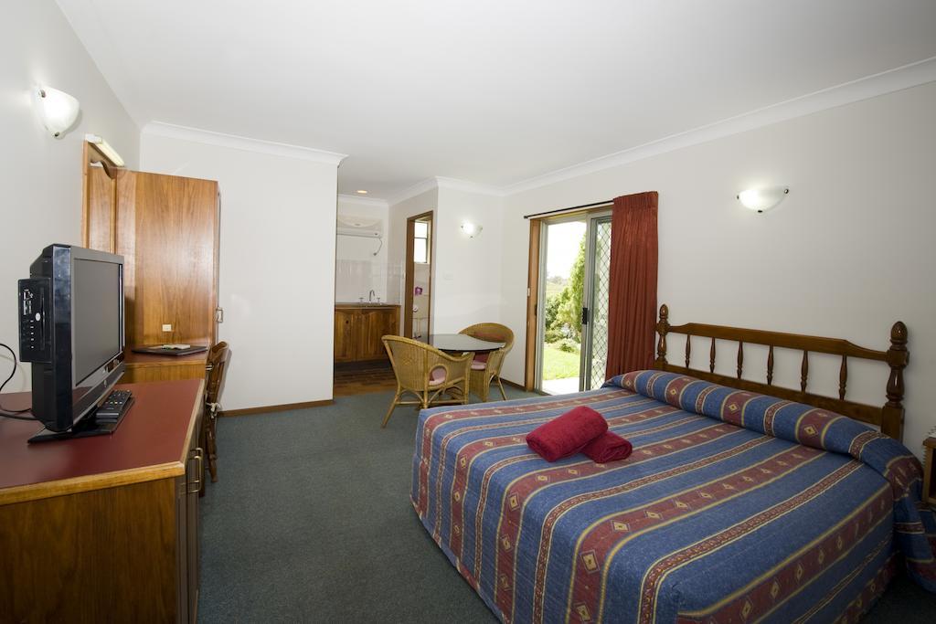 Colonial Court Motor Inn Kempsey Room photo