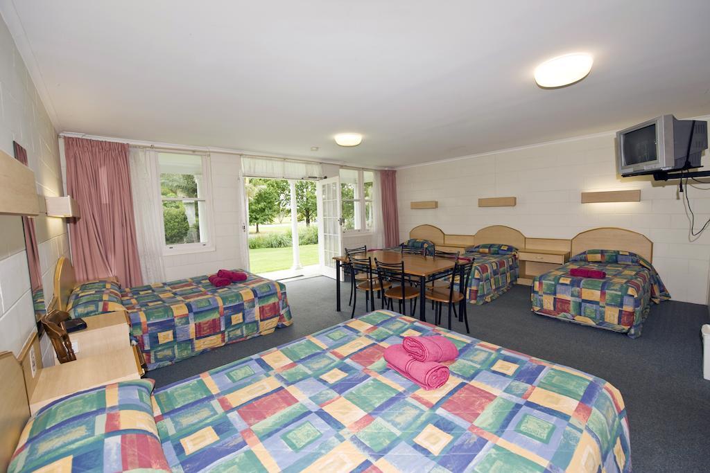 Colonial Court Motor Inn Kempsey Room photo